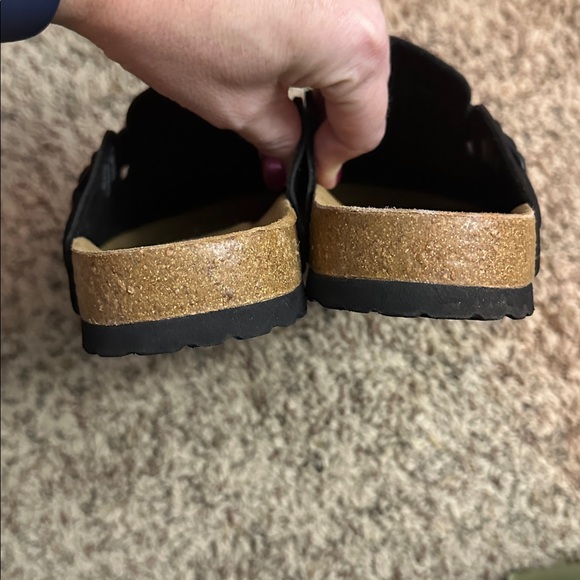 Cushionaire Clogs - Picture 3 of 6